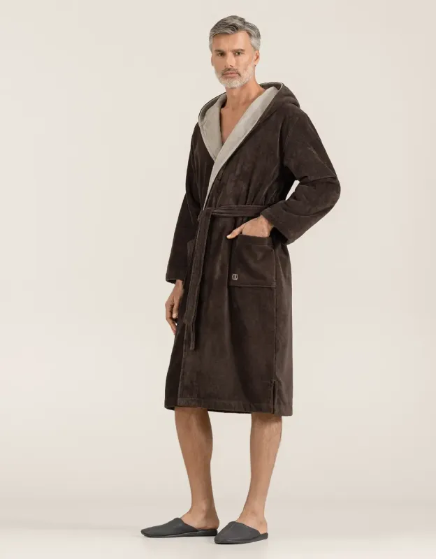 Bathrobe Art Line