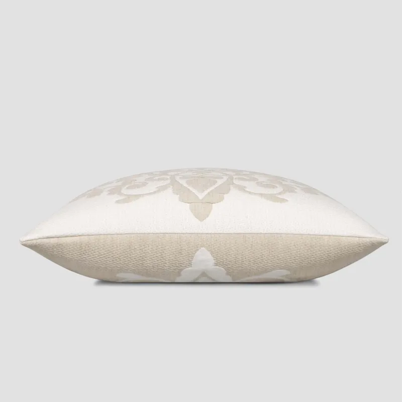 Decorative pillow Monte