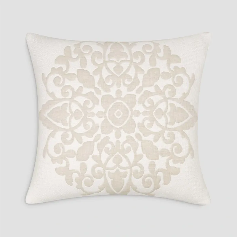 Decorative pillow Monte