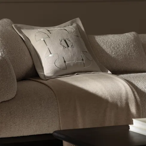Decorative pillow Cavella