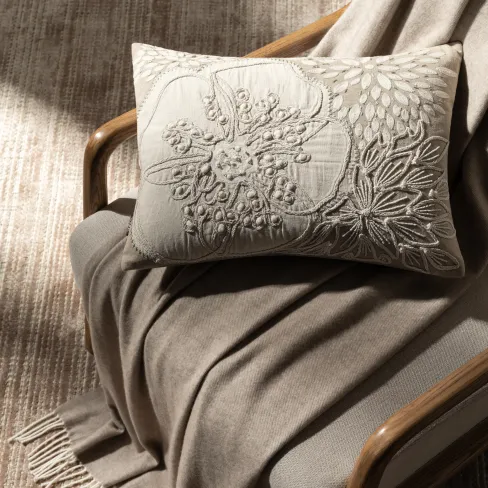 Decorative pillow Endes