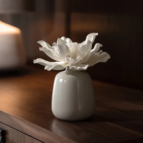Bottle for an aroma diffuser Lotus