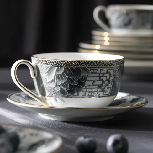 Tea Cup and Saucer set Vespen