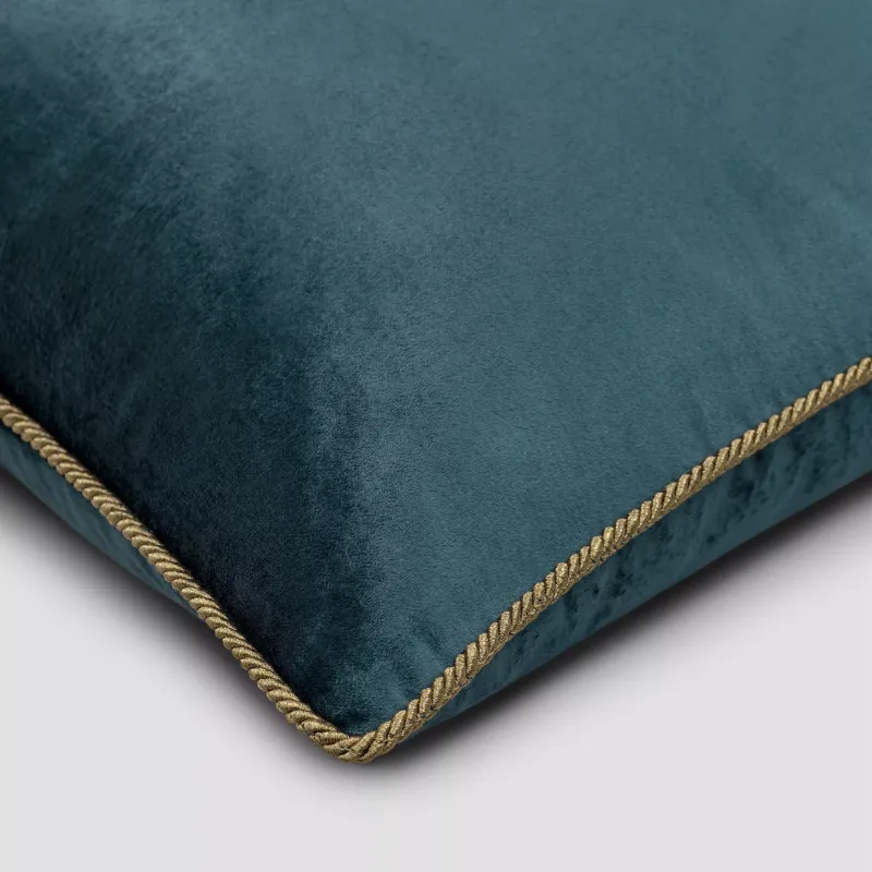 Decorative pillow Asevedo