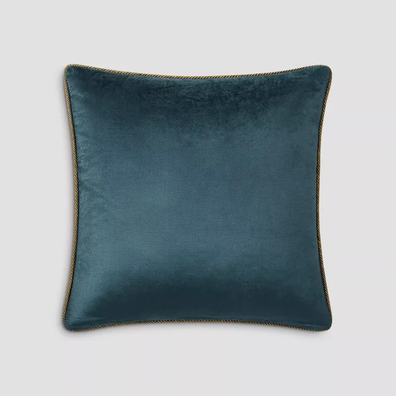 Decorative pillow Asevedo