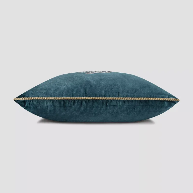 Decorative pillow Asevedo