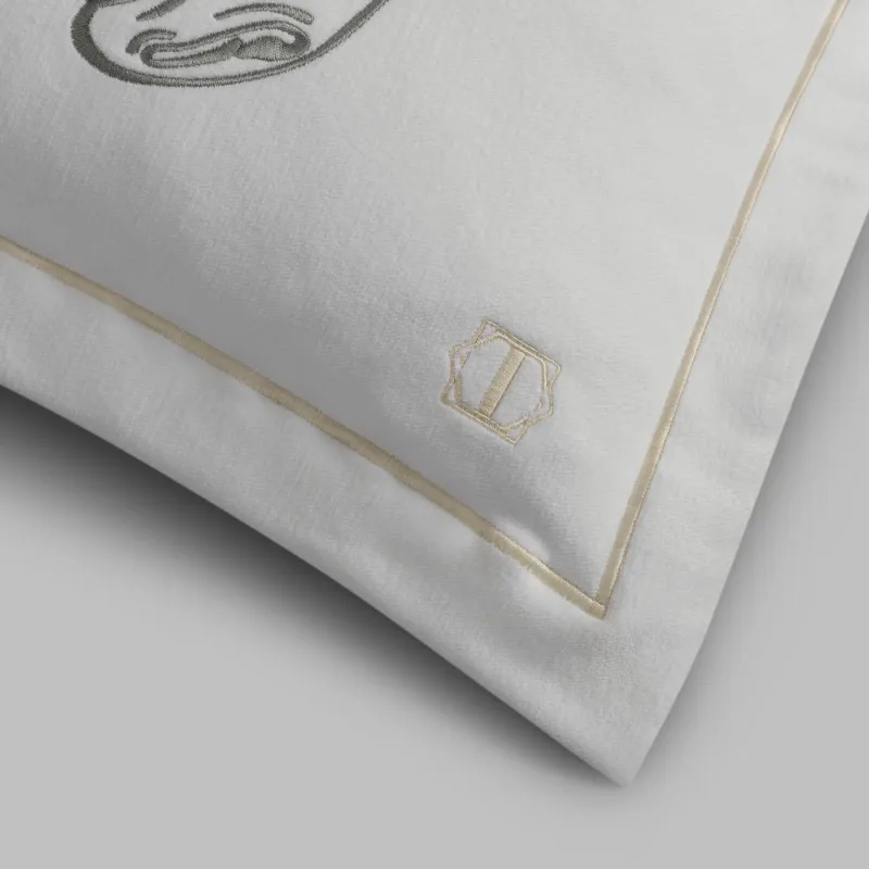 Decorative pillow Voltira