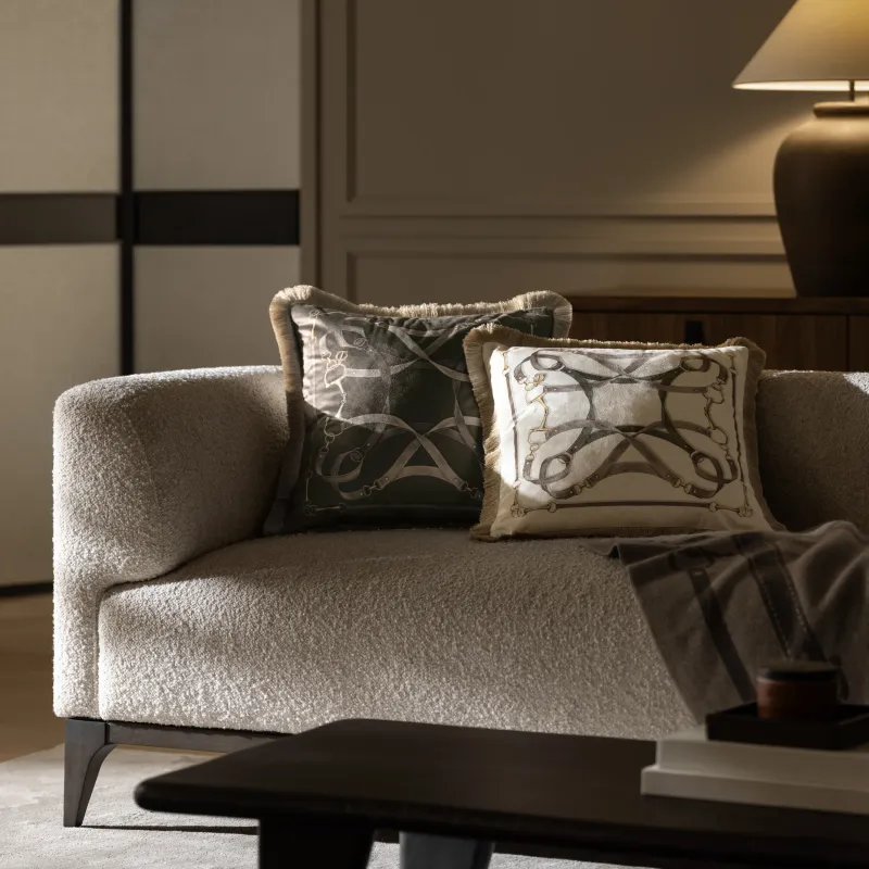 Decorative pillowcase Equilion