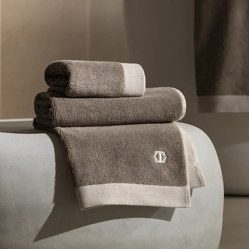 Towel Convill