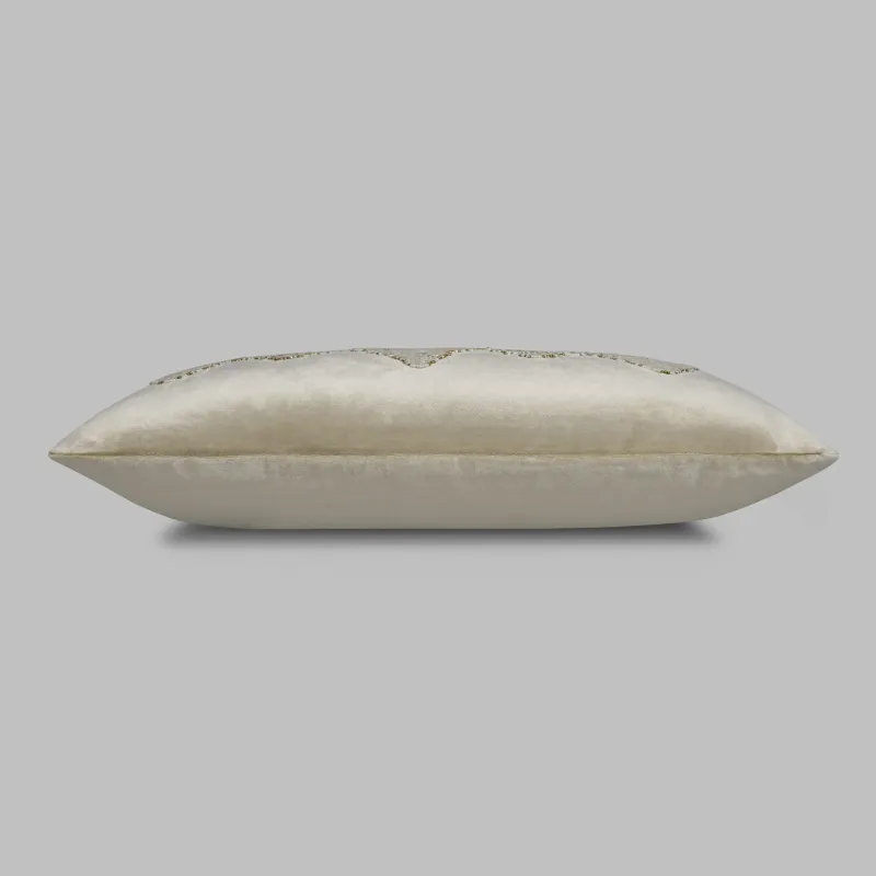 Decorative pillow Silvayne