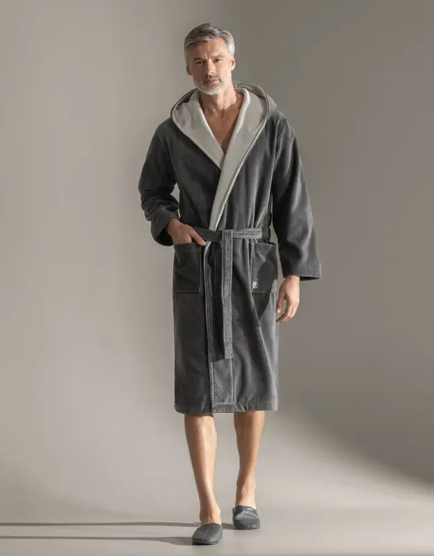 Bathrobe Art Line