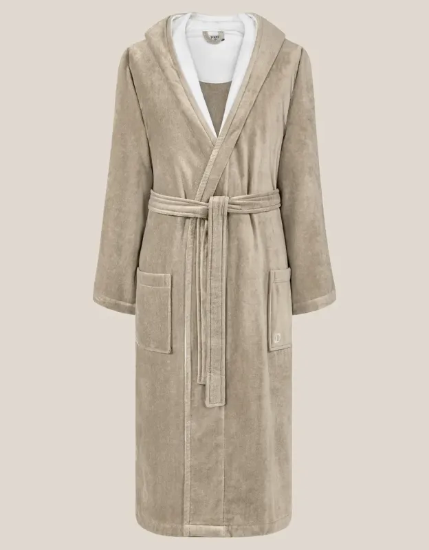 Bathrobe Art Line