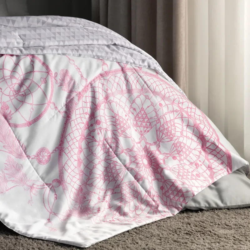 Comforter Rene