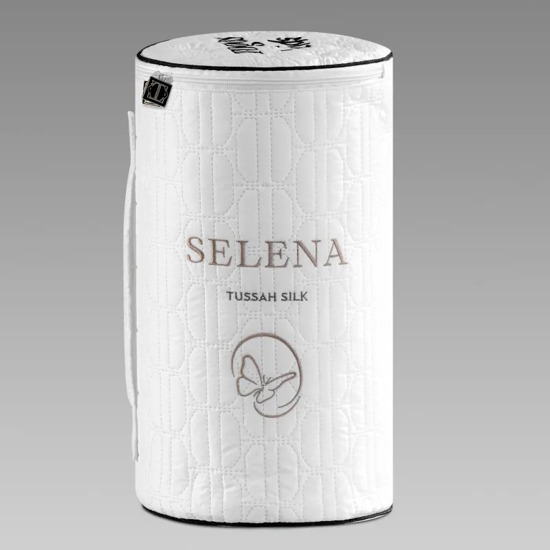 Kids comforter Selena