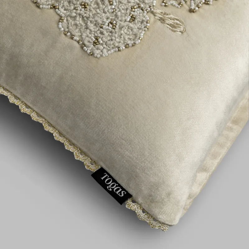 Decorative pillow Silvayne