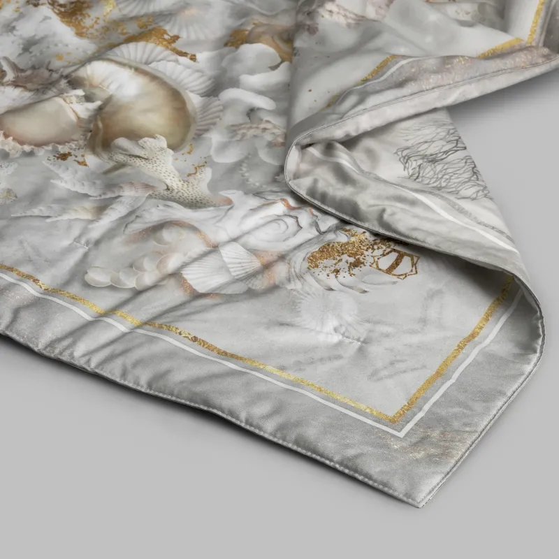 Comforter Tethys