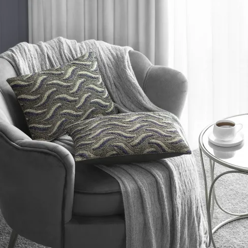 Decorative pillow Battu