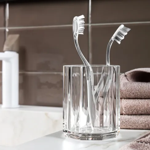 Glass for toothbrushes William